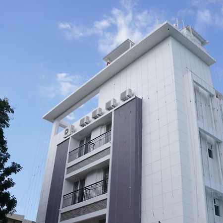 Avenue 11 Premium Stays Мадурай Екстериор снимка